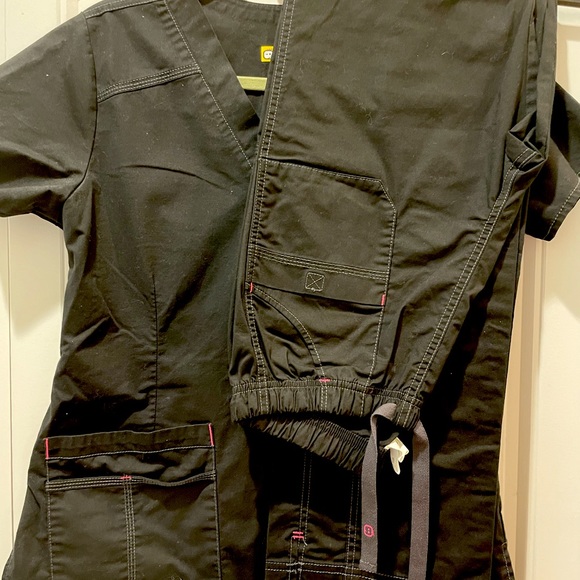 Wonder flex black scrubs set Sz S and S tall - Picture 1 of 7